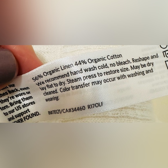 Eileen Fisher, linen and cotton, white sweater, high/low hem. Size medium. - Picture 5 of 5